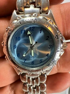 Rumours Blue Star Dial Uhr Japan Quarzwerk Edelstahl läuft. - Bild 1 von 6