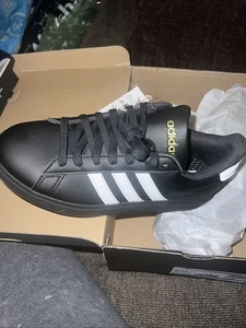 Adidas Grand Court 2.0 Herrenschuhe schwarz/weiß/metallic Schriftzug auf der Zunge - Bild 1 von 5