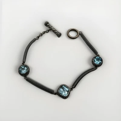 Brazalete Lori Bonn de plata de ley 925 con topacio azul de 7,5" cierre de palanca Foto 1 de 4