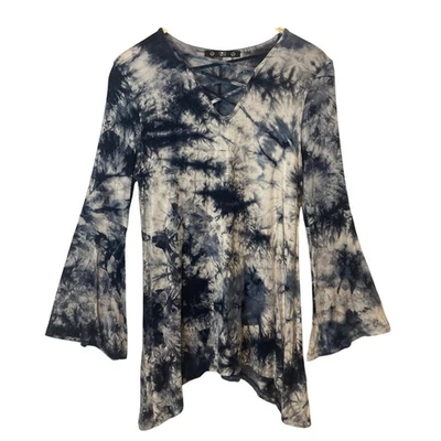 Blusa Top Coin 1804 Ligera Azul Blanco Tie Dye Con Cordones Cuello en V Manga Acampanada Foto 1 de 4