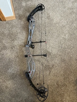 Supra Focus PSE Compound Bow 40 In - Image 1 of 3