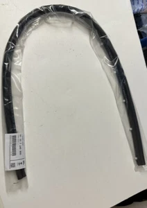 GENUINO NUEVO BMW SERIE 1 F20 SELLO DELANTERO DERECHO ACABADO INFERIOR P/N 51 33 7 240 850 - Imagen 1 de 3