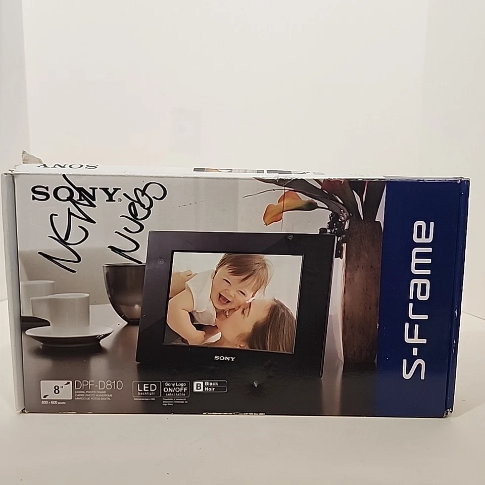 Sony DPF-D810 SVGA LCD (4:3) Digital Photo Frame (Black, 8-Inch) - Image 1 of 4