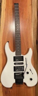 Electric Guitar Spirit By Steinberger GU-Deluxe White Made in 1991 - Image 1 of 3