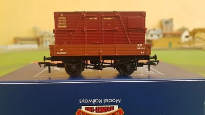 Bachmann 37-930C 13T 3-plank wagon with BD Container, Boxed - Image 1 of 4