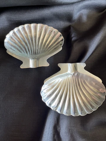 2 Vintage Mexico 925 Sterling Silver Clam Sea Shell Miniature Ashtrays Ball Feet Cover