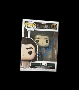 Foto firmada de Tom Hiddleston Loki Funko Pop #895 Certificado de Autenticidad - Imagen 1 de 11