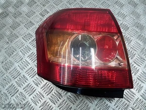 2006 TOYOTA COROLLA REAR TAIL LIGHT CON PORTóN TRASERO DERECHA LHD KOITO02100 - Imagen 1 de 9