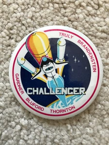 Space Shuttle Challenger Commemorative Button - Truly, Bluford etc. - Picture 1 of 1