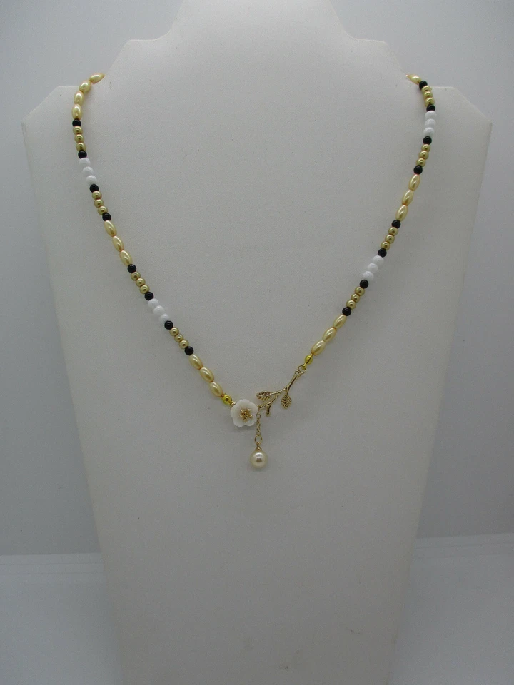 Perlas de Arroz Dorado Negro Oro Blanco Cuentas Oro Blanco Flor con Collar de Perlas Foto 1 de 1