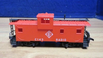 ROCO HO ERIE C143 RADIO CABOOSE WIDE VISION # 3   613225 - Image 1 of 4