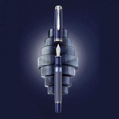 Caneta-tinteiro Pelikan M815 listrada de metal azul EF edição especial - Imagem 1 de 4