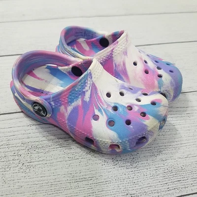 Zueco Crocs clásico jaspeado unisex niños pequeños talla C7 - 206838 Foto 1 de 4