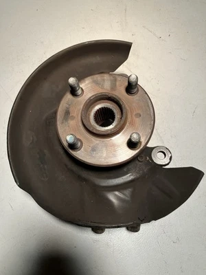 1998 1999 2000 2001 2002 Toyota Corolla правосторонний поворотный кулак шпиндель - Изображение 1 из 4