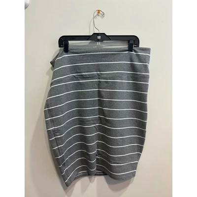 Torrid Women's Gray and White Striped Knit Stretch Pencil Skirt Plus Size - Image 1 of 3