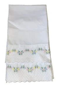 Set of Standard SZ Scalloped Edge Pillow Cases With Embroidery Cottage Core - Picture 1 of 11