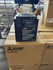 Mitsubishi Electric Inverter E800 - Picture 1 of 5