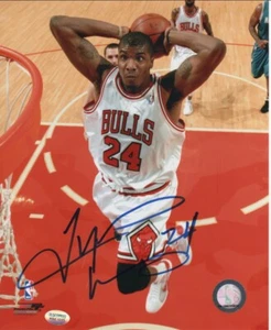 Tyrus Thomas-Chicago Bulls-Autographed 8x10 Basketball Photo - Picture 1 of 1