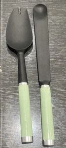 Kitchenaid 2 Silicone Spatulas Plus An Edge Cleaner Feature Pistachio Color New - Picture 1 of 4