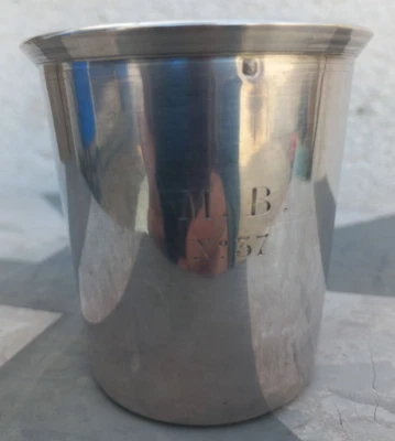Timbale gobelet argent massif d'époque 19ème Monogramme M.B N° 37 poids 85g - Photo 1/4