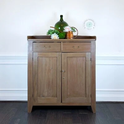 Antiguo gabinete de gelatina | Armario de gelatina primitiva | Caja fuerte para pastel rústica Foto 1 de 4