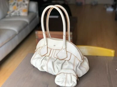 Bolso de Hombro Lancel Gousset Piel de Vaca Beige 15 pulgadas Excelente Estado con Cartera Foto 1 de 4