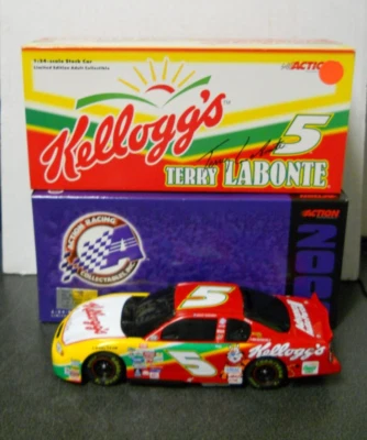 Action 1:24 Terry Labonte #5 Kellogg's 2000 Monte Carlo Stock Car Die Cast BANK - Image 1 of 4