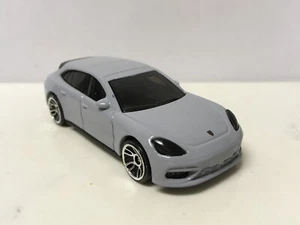 2017-2020 Porsche Panamera Turbo S E-Hybrid Sport Sammlerstück Maßstab 1:64 Diecast - Bild 1 von 4