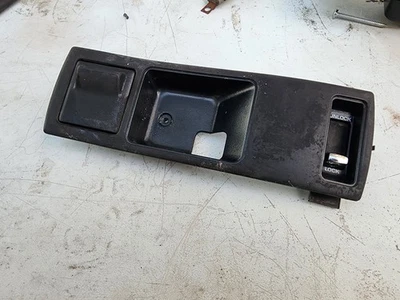 Chevrolet Impala SS 94 95 96 paso derecho PANEL DE PUERTA TRASERA Bandeja de cenizas Panel de bloqueo de ajuste  Foto 1 de 3