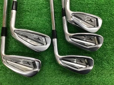 Mizuno JPX 921 HOT METAL Iron Set 6-9,Pw 5pc Flex Regular Dynamic Gold 105 R300 - Image 1 of 4