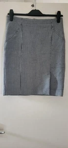 Banana Republic Ladies Size 6 Checked Petite Skirt . - Picture 1 of 7