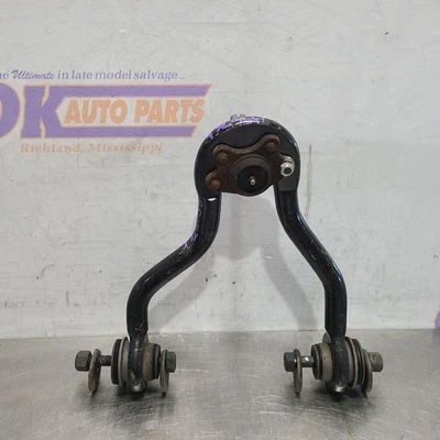 99 1999 Chevy Tahoe brazo de control superior conductor delantero izquierdo 4x4 Foto 1 de 4