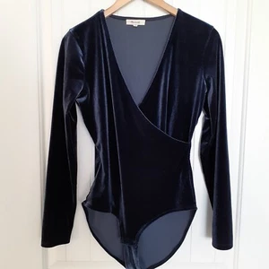 Madewell Women's Velvet Wrap Long Sleeve Bodysuit Blue Size M - Picture 1 of 14