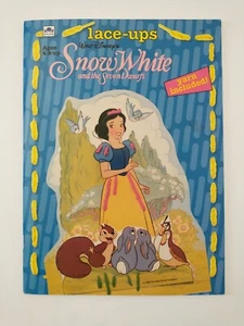 Libro de colección Walt Disney Blancanieves y los siete enanitos con cordones hilo incluido 1993 - Imagen 1 de 12