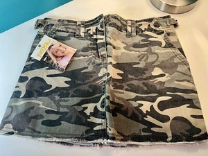 Roxy Mini Skirt Kids Size 7 Embroidered Camouflage Raw Hem NWT Vintage - Picture 1 of 5