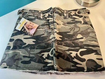 Roxy Mini Skirt Kids Size 7 Embroidered Camouflage Raw Hem NWT Vintage - Image 1 of 4