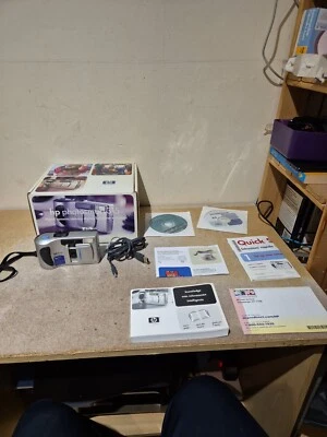 HP 315 Photosmart C8452A 2.1MP Digital Camera 2.5X Digital Zoom Untested (G1) - Image 1 of 4