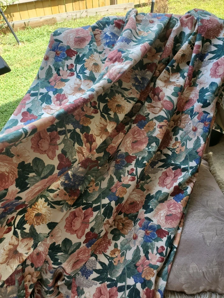 Vintage 54" X 3.5y Potpourri Collection Exclusively by Western Fabric Floral - Image 1 of 4