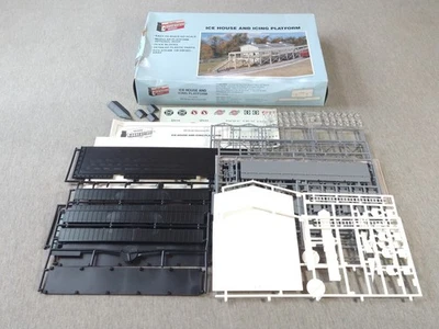 Walthers HO Scale Ice House & Icing Platform Kit 933-3049 ~ TS - Image 1 of 4