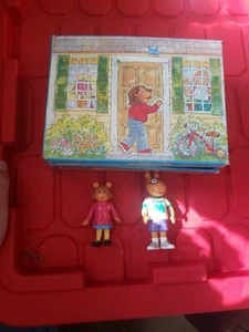 Playskool Arthur's Neighborhood Folding Playset 1997 With 2 Figures Vintage AP - Picture 1 of 13