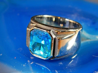 Hombre NUEVO Acero Inoxidable Impresionante Circón Azul Aqua, Talla 7.75, UK Q, 14 gr Foto 1 de 4