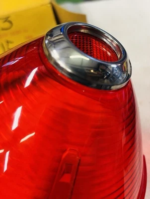 Luz trasera Buick 1960 lente globo 393 Foto 1 de 3