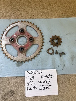 1984 Honda ATC 200 S front and rear sprocket gear set 326 - Image 1 of 4