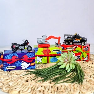 🚗 VTG 2001 Mattel Matchbox Secret Santa 3 Car Set w/ Gift Boxes New Opened - Picture 1 of 5