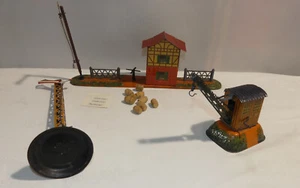 Bing -Werke AG  1925 - 1934  Kran + Signal + Bahnwärterhäuschen - Blech Vintage  - Picture 1 of 9