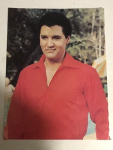 Elvis Presley Magazine Pinup Vintage Ephemera Elvis In Red - Picture 1 of 2