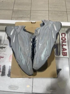 Size 8M/9.5W - adidas Yeezy Boost 700 V2 Hospital Blue FV8424 Pre-Owned - Picture 1 of 4