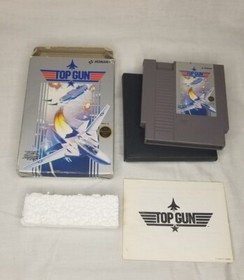 Nintendo NES Top Gun 5 tornillos en caja completa con caja manual completa Rev-A 