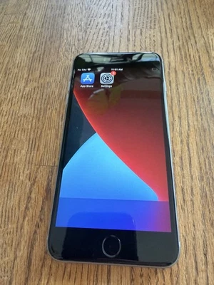 iPhone 6S Plus 32GB Unlocked Smartphone - Image 1 of 4