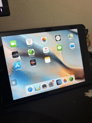 Apple iPad mini 2 A1489 16 GB, Wi-Fi, 7.9 in - Space Gray/Black - Image 1 of 2